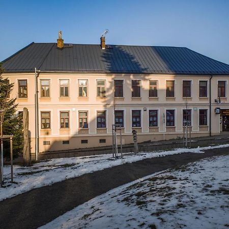 Apartman Hotel Vomocil Bystre Buitenkant foto