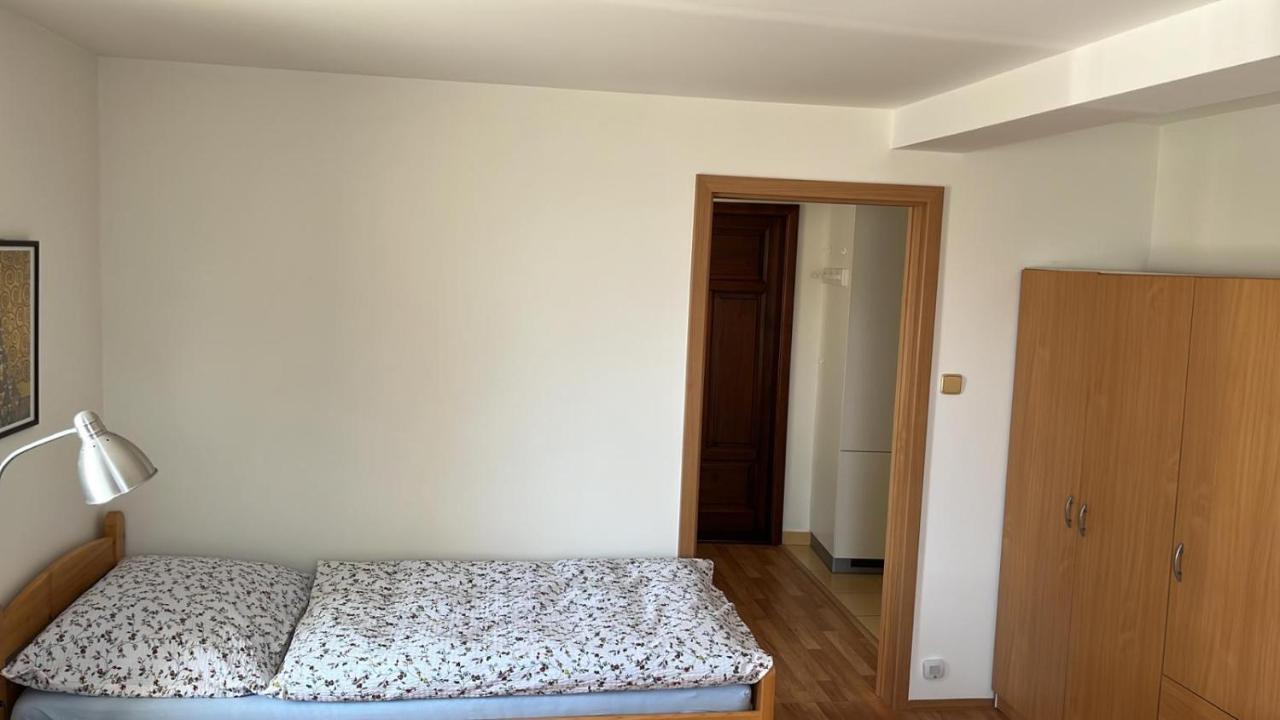 Apartman Hotel Vomocil Bystre Buitenkant foto